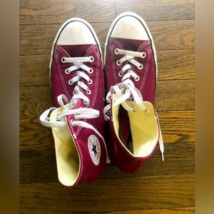 Converse All Stars Size 10 M 12 W Maroon Chuck Taylors Dark Red Sneakers DEAL